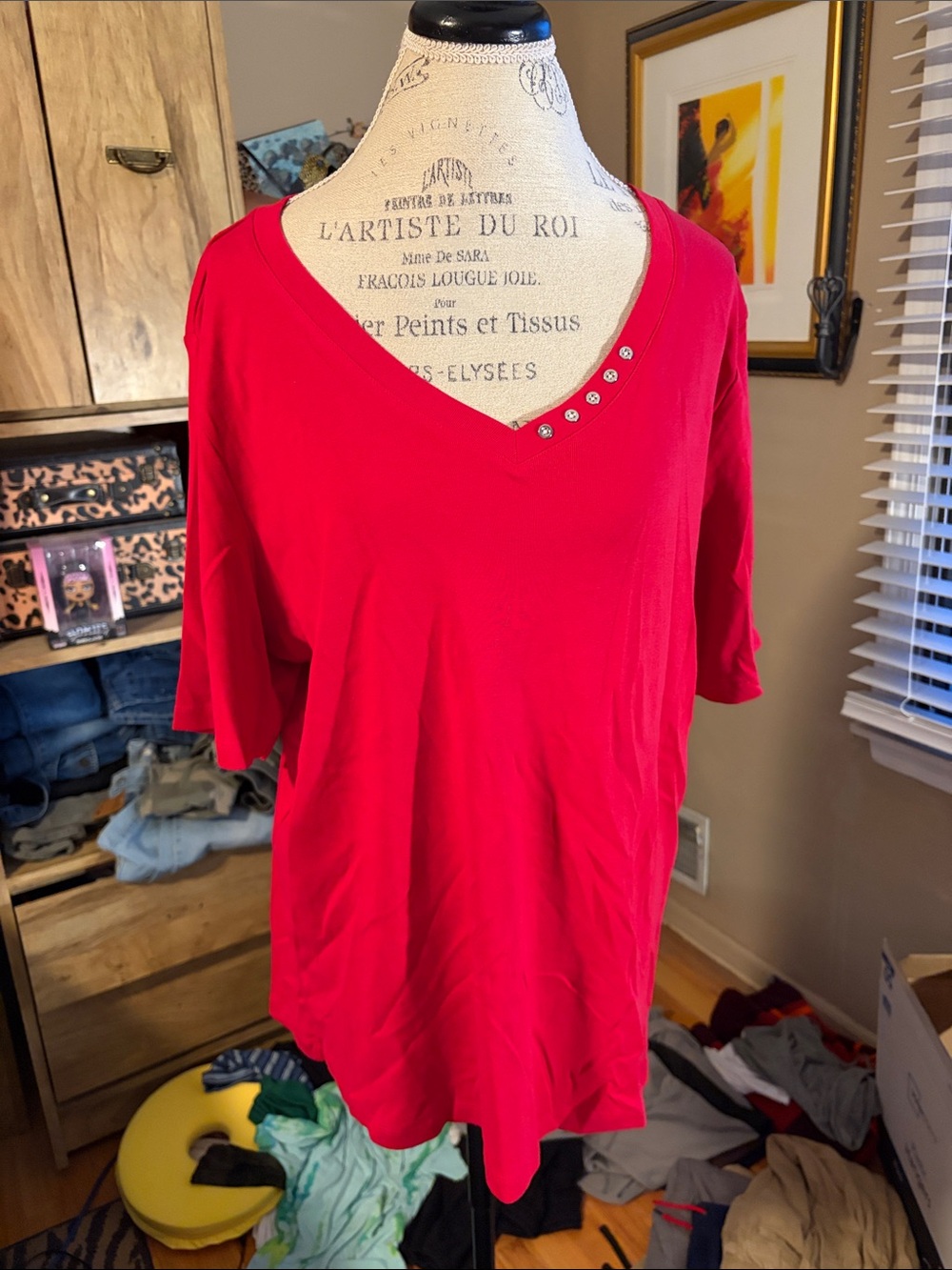 Karen Scott V-Neck Short Sleeve Tee with Decorative Buttons - Red - 1X